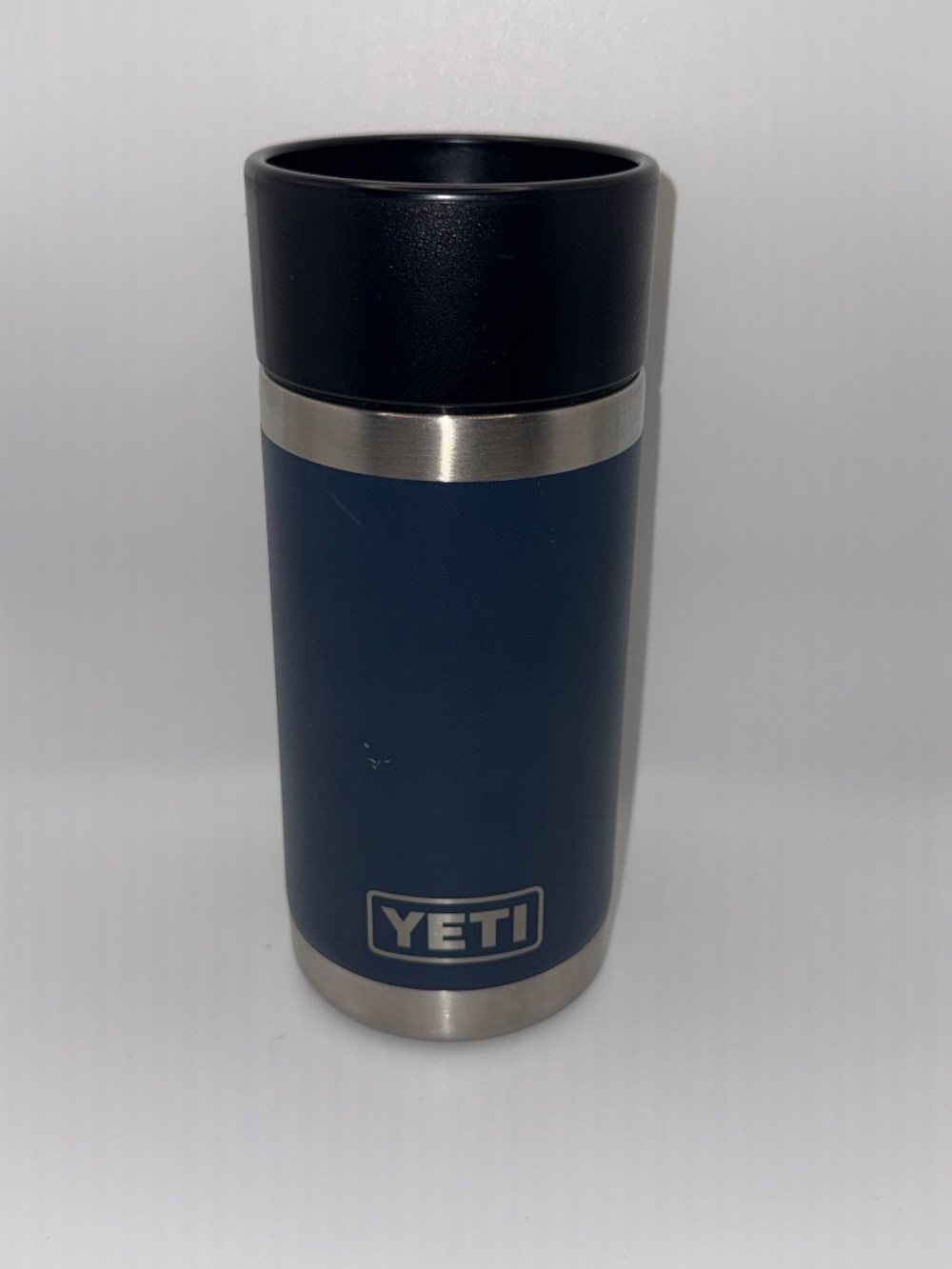 YETI Rambler 18 oz Navy Bottle w/ 5 oz Cup Cap Thermos Insulated